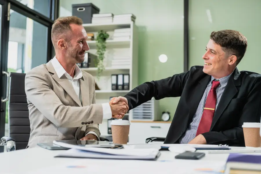 City representative meeting with vendor